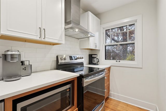 3817 Lanewood Drive, Des Moines, IA 50311