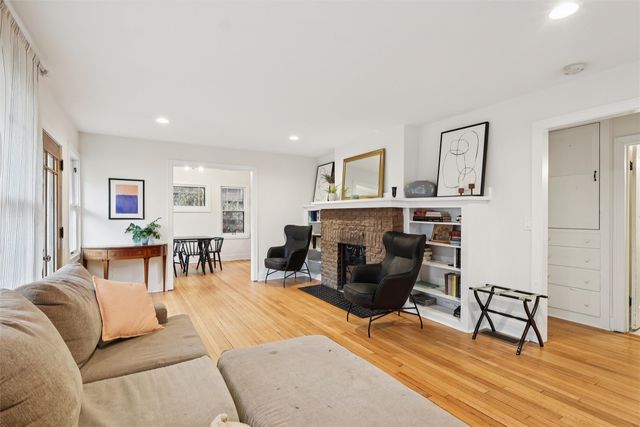 3817 Lanewood Drive, Des Moines, IA 50311