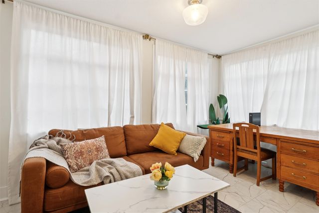 3817 Lanewood Drive, Des Moines, IA 50311