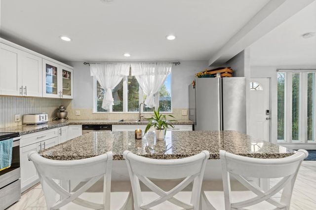 974 Live Oak Blvd, Yuba City, CA 95991