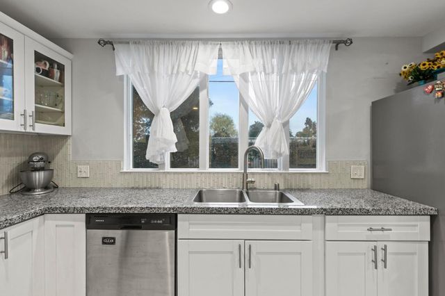 974 Live Oak Blvd, Yuba City, CA 95991