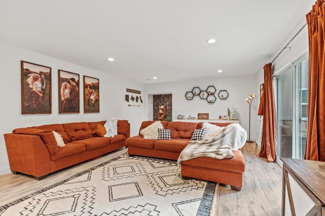 974 Live Oak Blvd, Yuba City, CA 95991