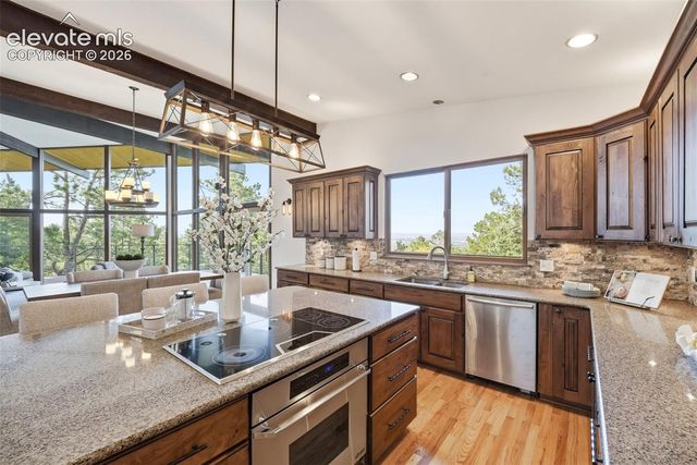 17 Pine Road, Colorado Springs, CO 80906