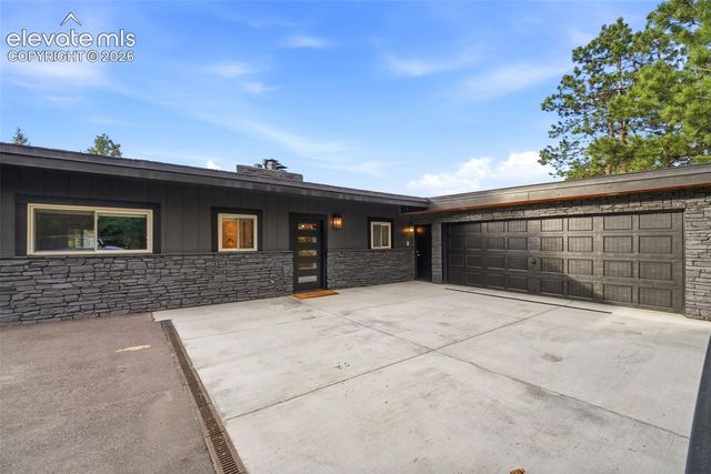 17 Pine Road, Colorado Springs, CO 80906