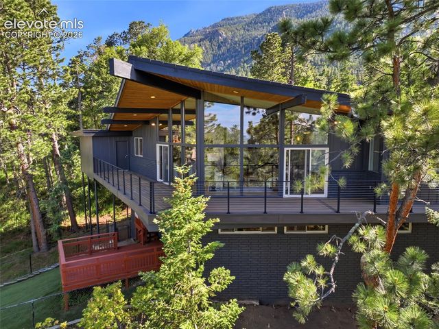 17 Pine Road, Colorado Springs, CO 80906