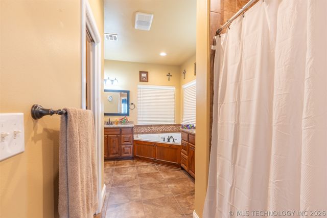 18800 E 640 Road, Inola, OK 74036