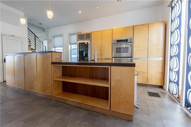 3629 State Line Road, Kansas City, MO 64111