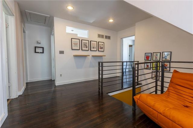 3629 State Line Road, Kansas City, MO 64111