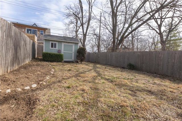 3629 State Line Road, Kansas City, MO 64111