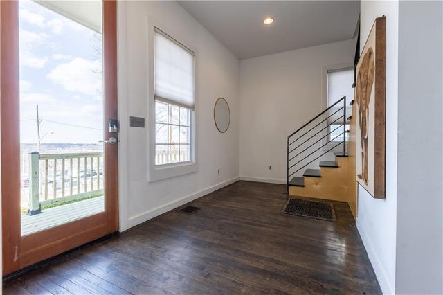 3629 State Line Road, Kansas City, MO 64111