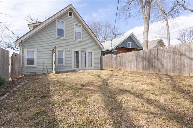 3629 State Line Road, Kansas City, MO 64111