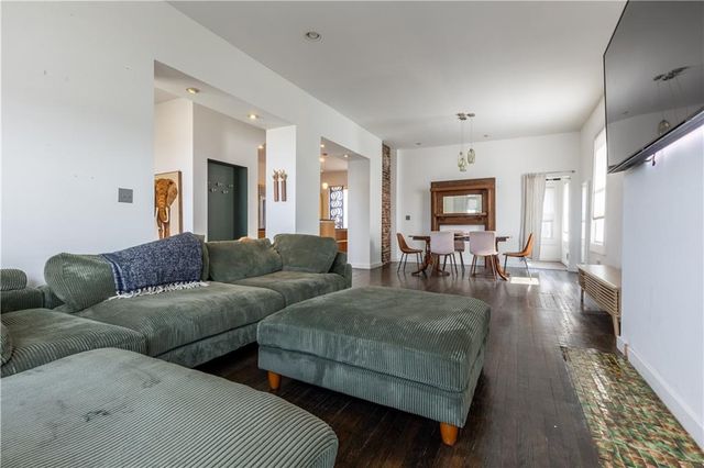 3629 State Line Road, Kansas City, MO 64111