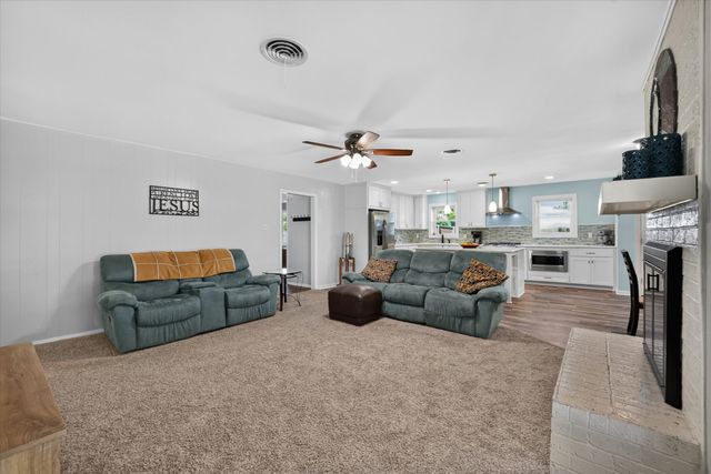 701 E Main Street, Tioga, TX 76271