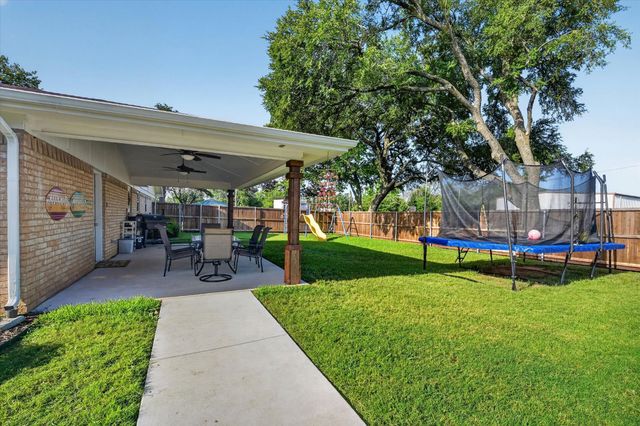 701 E Main Street, Tioga, TX 76271