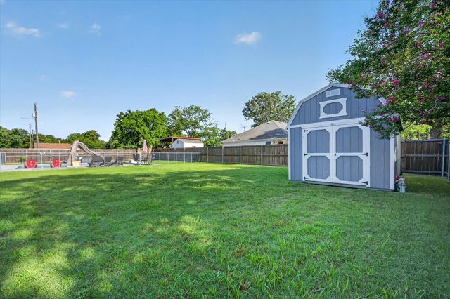 701 E Main Street, Tioga, TX 76271
