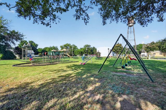 701 E Main Street, Tioga, TX 76271