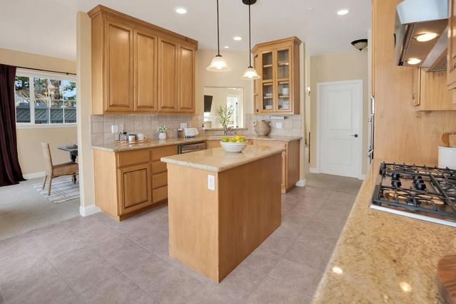 106 Santina Court, Santa Cruz, CA 95062