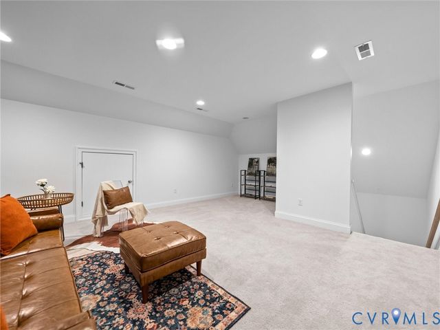 2100 Tulip Hill Dr, Midlothian, VA 23112