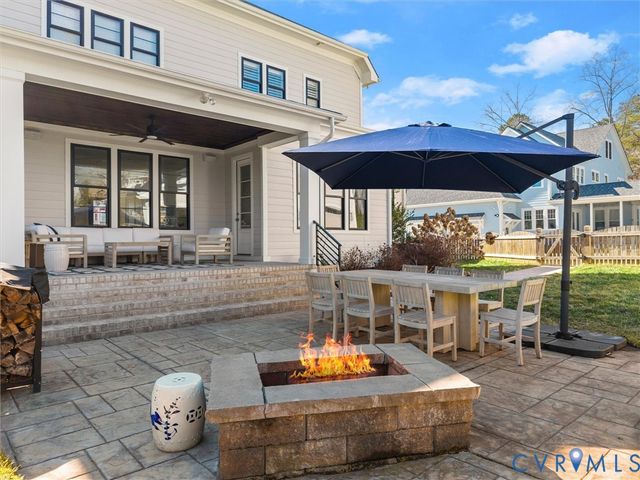 2100 Tulip Hill Dr, Midlothian, VA 23112