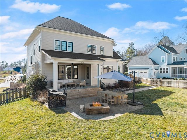 2100 Tulip Hill Dr, Midlothian, VA 23112