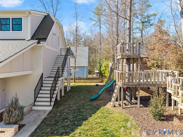 2100 Tulip Hill Dr, Midlothian, VA 23112