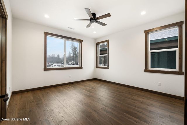 105 Backtrack RD, Sandpoint, ID 83864