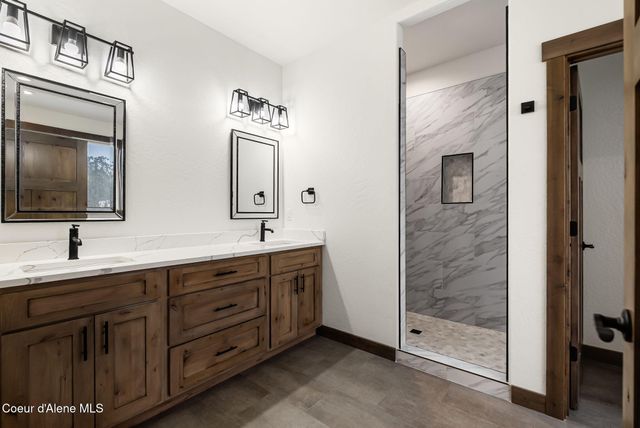 105 Backtrack RD, Sandpoint, ID 83864