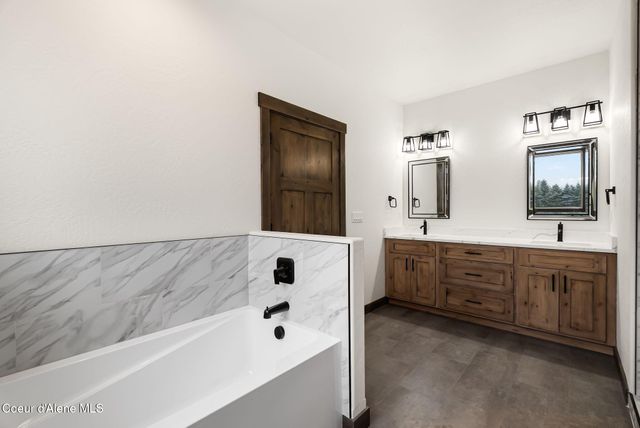 105 Backtrack RD, Sandpoint, ID 83864