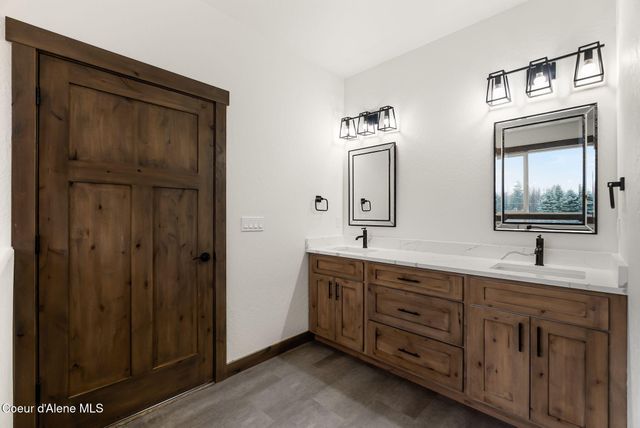 105 Backtrack RD, Sandpoint, ID 83864