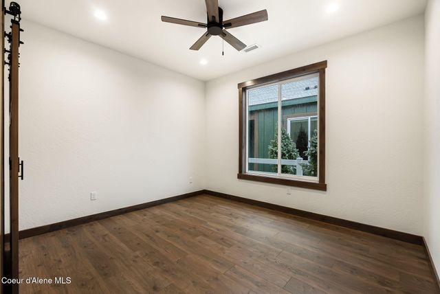 105 Backtrack RD, Sandpoint, ID 83864