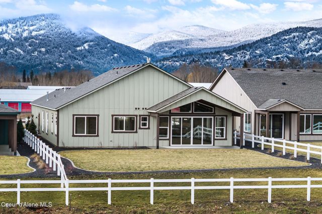 105 Backtrack RD, Sandpoint, ID 83864