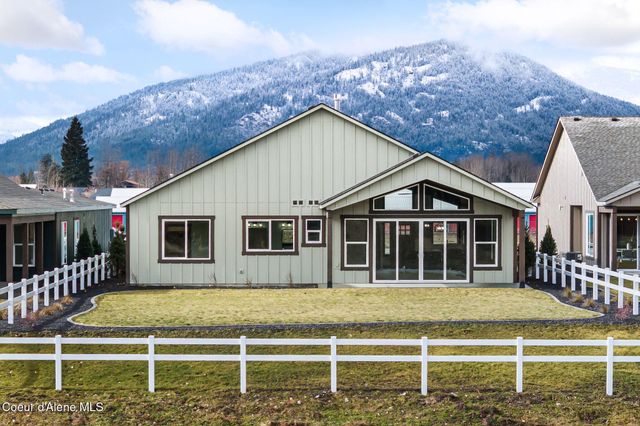 105 Backtrack RD, Sandpoint, ID 83864