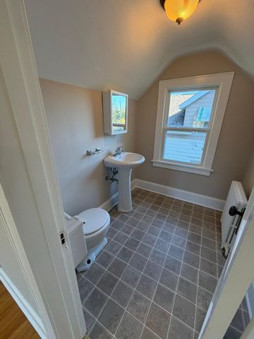 1162 Lawson Avenue E, Saint Paul, MN 55106