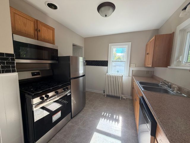 1162 Lawson Avenue E, Saint Paul, MN 55106