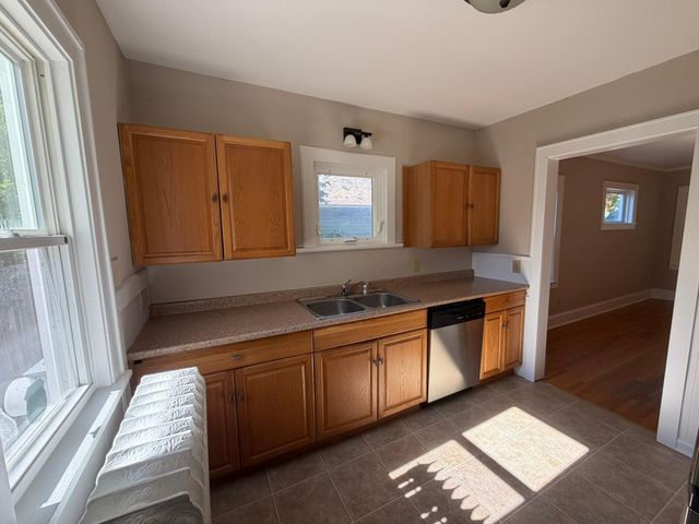 1162 Lawson Avenue E, Saint Paul, MN 55106