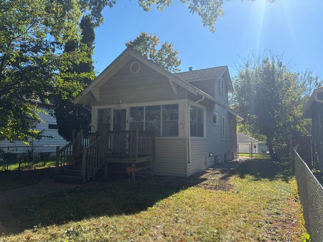 1162 Lawson Avenue E, Saint Paul, MN 55106