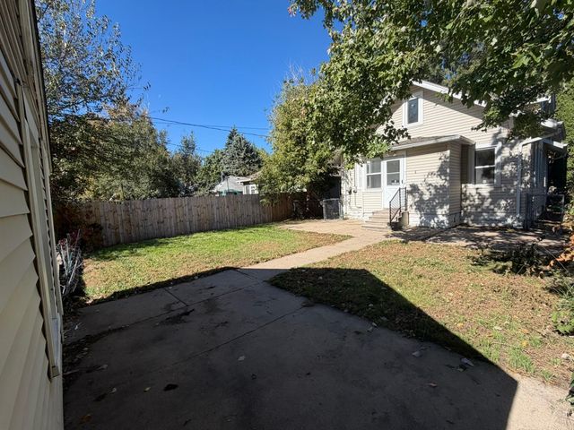 1162 Lawson Avenue E, Saint Paul, MN 55106