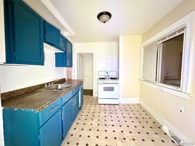 13027 Rosemary Street, Detroit, MI 48213