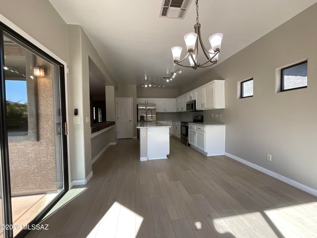 7458 W Crimson Sky Drive, Tucson, AZ 85743