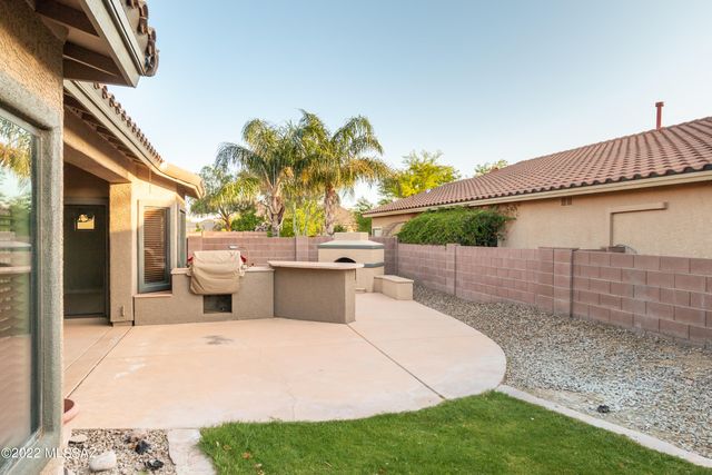 7458 W Crimson Sky Drive, Tucson, AZ 85743