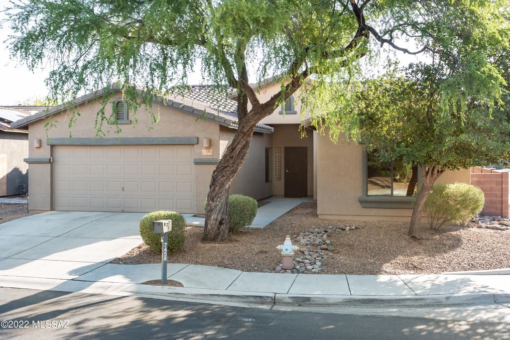 7458 W Crimson Sky Drive, Tucson, AZ 85743