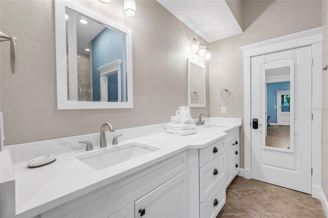 302 67TH STREET, Holmes Beach, FL 34217