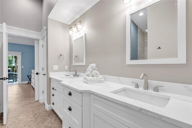 302 67TH STREET, Holmes Beach, FL 34217