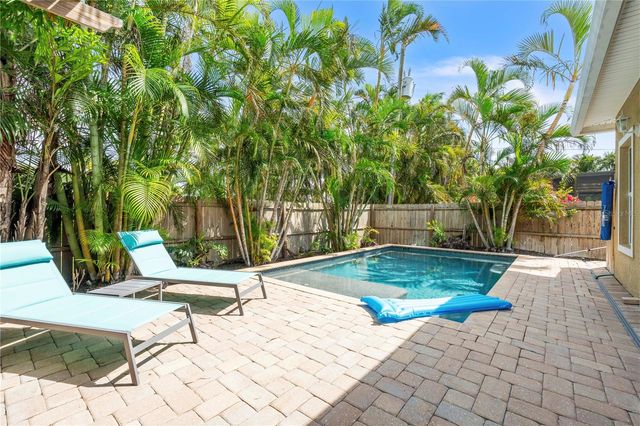 302 67TH STREET, Holmes Beach, FL 34217