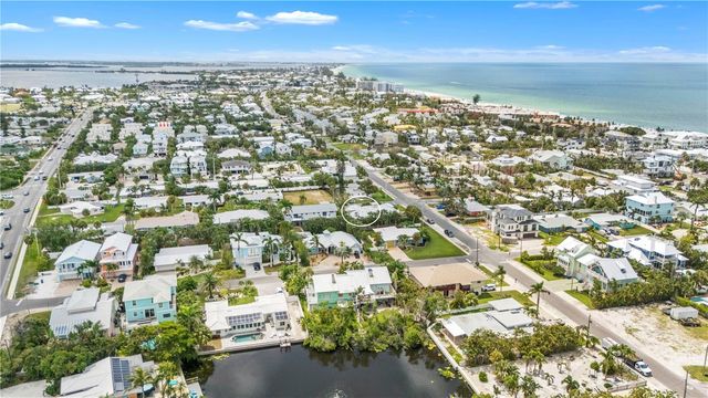 302 67TH STREET, Holmes Beach, FL 34217