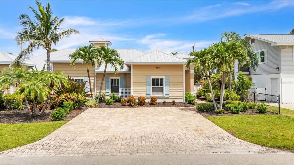 302 67TH STREET, Holmes Beach, FL 34217
