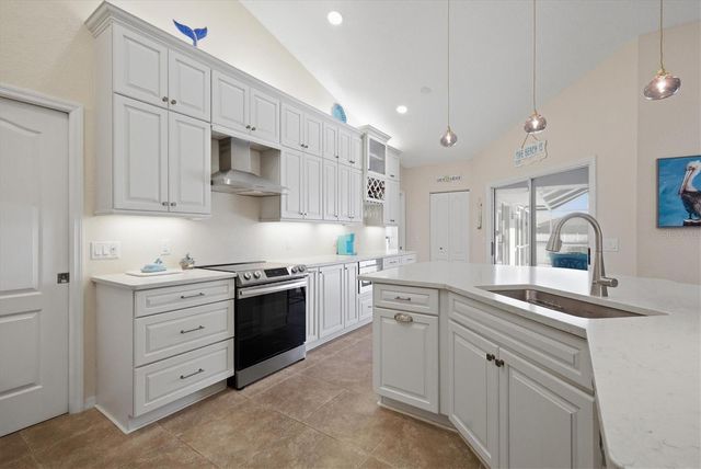 1060 TRUMAN STREET, Nokomis, FL 34275