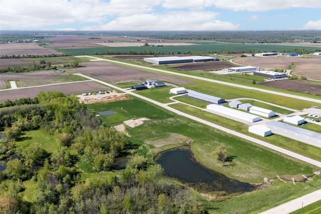 530 Aircom Drive 2B, Marion, IA 52302