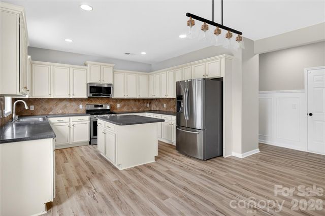 119 N Wendover Trace, Mooresville, NC 28117