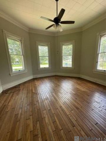 1030 2nd St, Morgan City, LA 70380